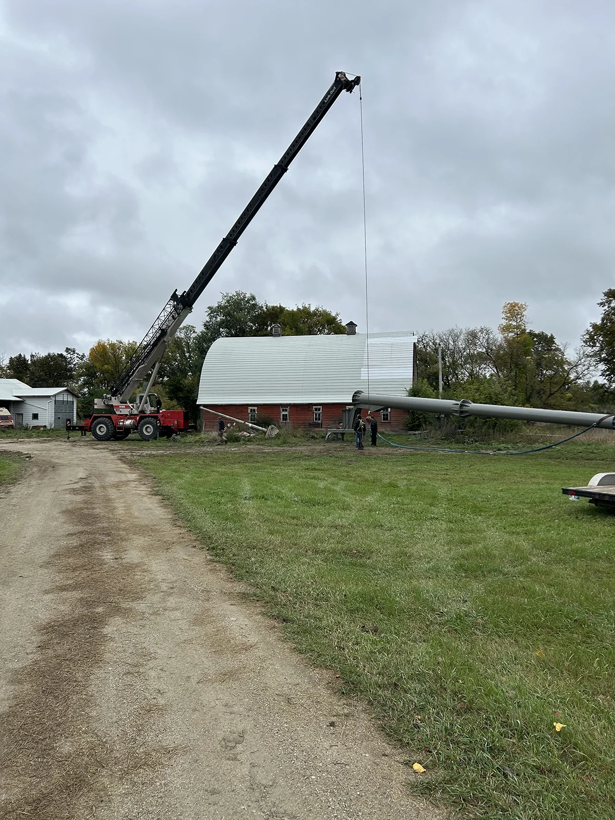 Mundo-Power EV Charging Trailer in Commercial Setting